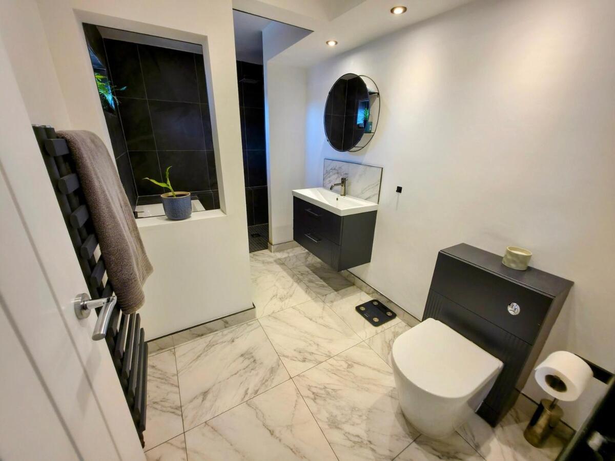 Stylish, Modern Holiday home *