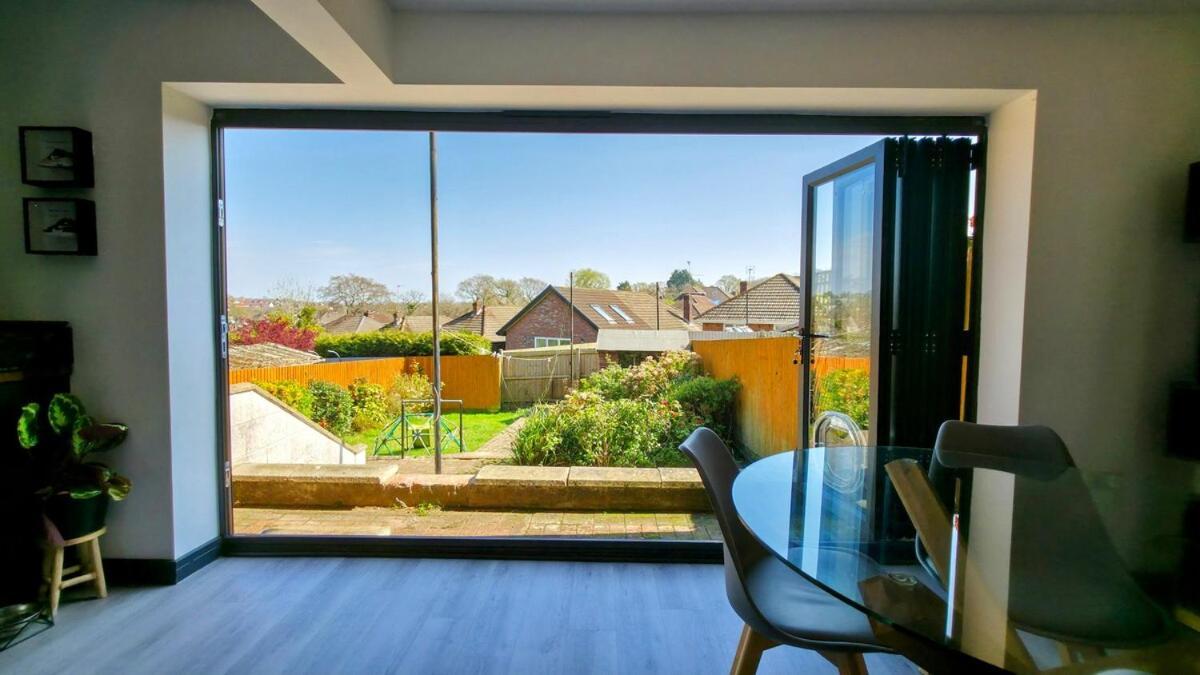 Stylish, Modern Holiday home *